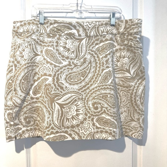 Croft & Barrow, tan paisley skort Skirt with shorts size 18 - Picture 2 of 14